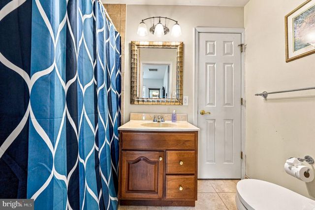 11 TELFORD LN, Mount Laurel, NJ 08054