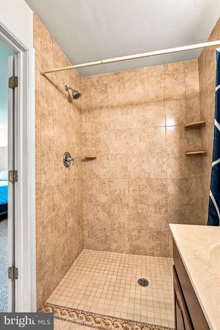 11 TELFORD LN, Mount Laurel, NJ 08054