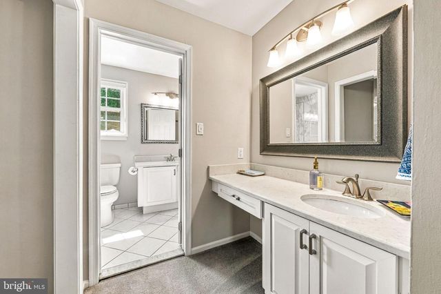11 TELFORD LN, Mount Laurel, NJ 08054