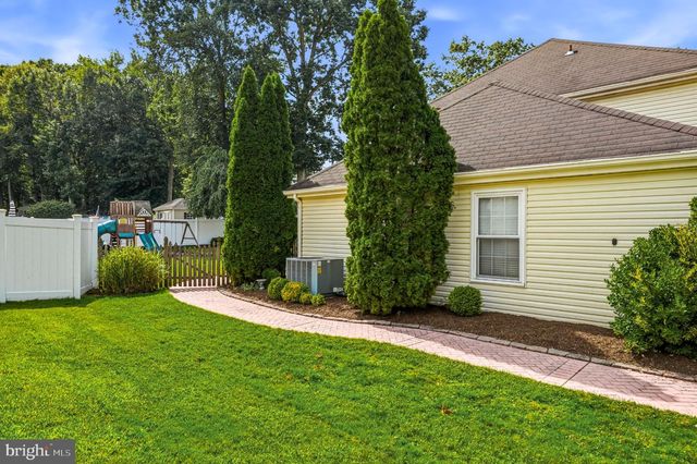 11 TELFORD LN, Mount Laurel, NJ 08054