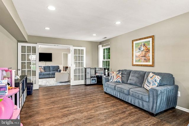 11 TELFORD LN, Mount Laurel, NJ 08054