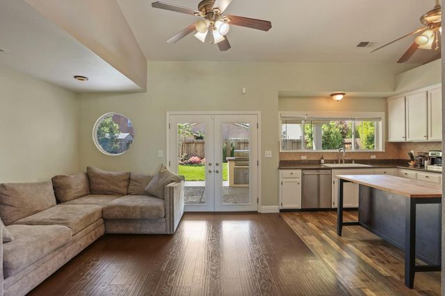 3383 Summerdale Ave, Turlock, CA 95382