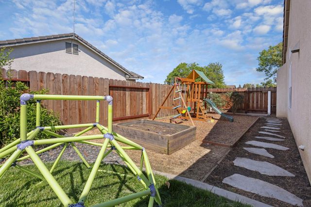 3383 Summerdale Ave, Turlock, CA 95382