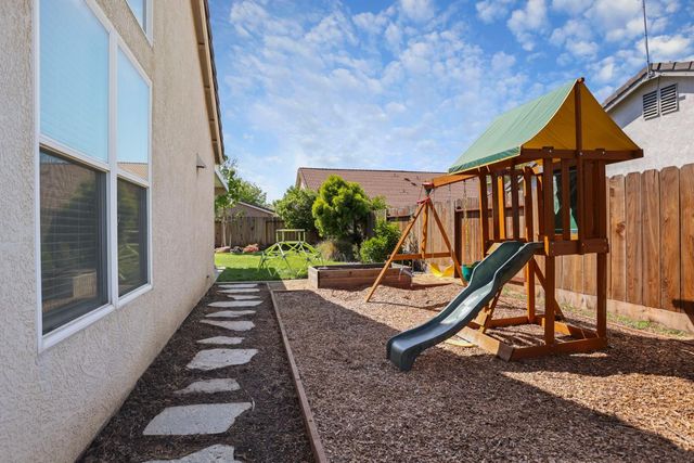 3383 Summerdale Ave, Turlock, CA 95382