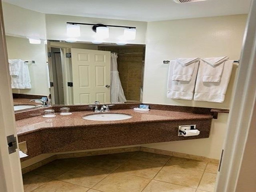 Image 12 of property listing at 90 Loon Mountain Road # 1203B, Lincoln, NH 03251