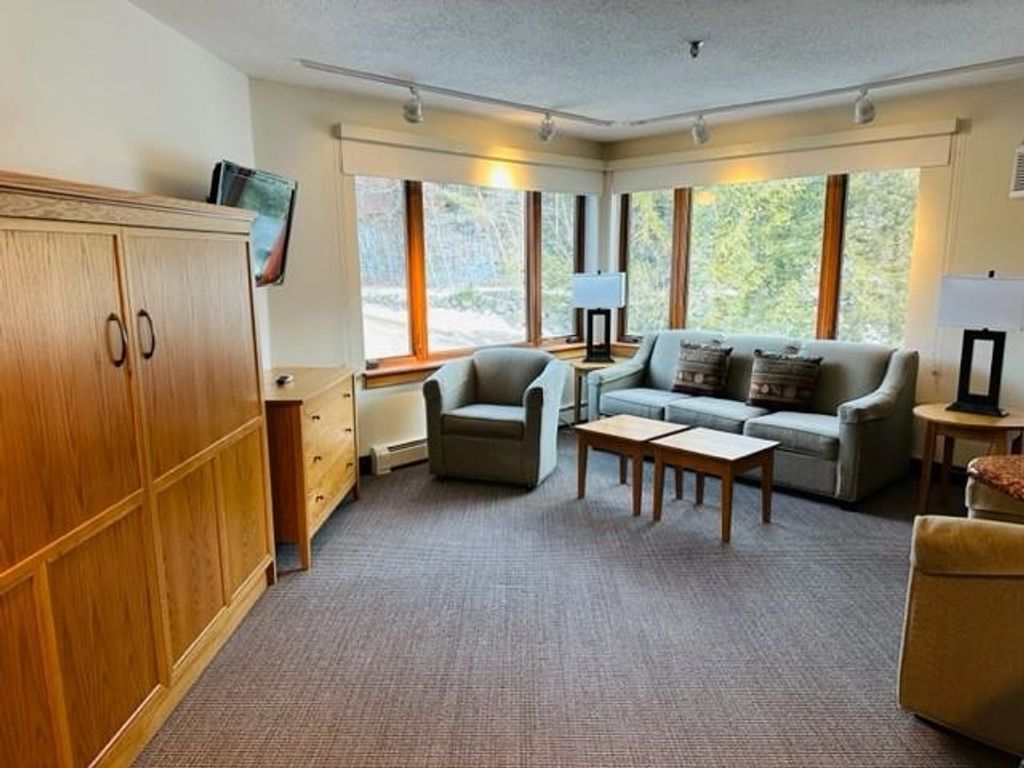 Image 3 of property listing at 90 Loon Mountain Road # 1203B, Lincoln, NH 03251