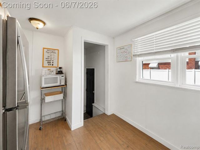 1304 Stewart Avenue, Lincoln Park, MI 48146