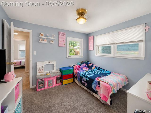 1304 Stewart Avenue, Lincoln Park, MI 48146