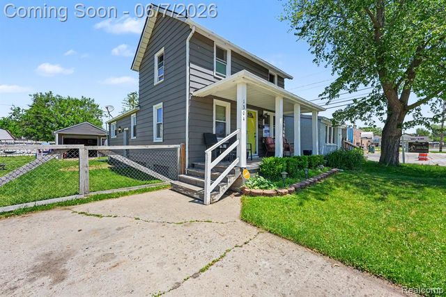 1304 Stewart Avenue, Lincoln Park, MI 48146