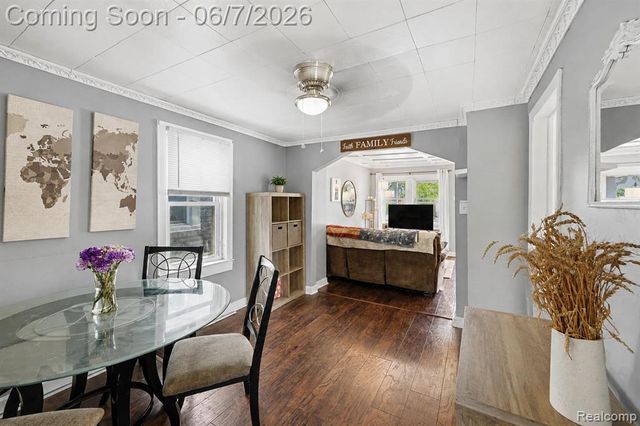 1304 Stewart Avenue, Lincoln Park, MI 48146