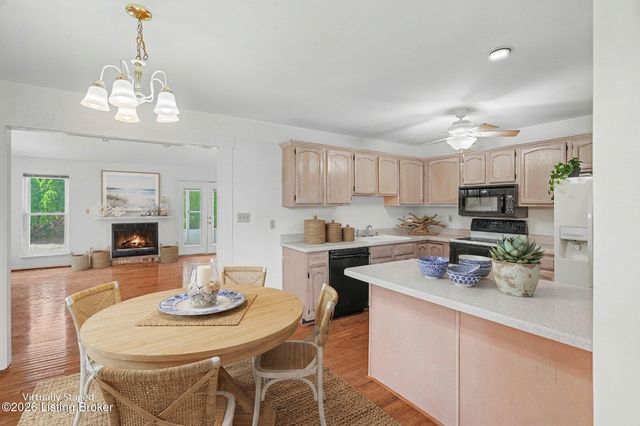 2716 Antone Pkwy, Louisville, KY 40220