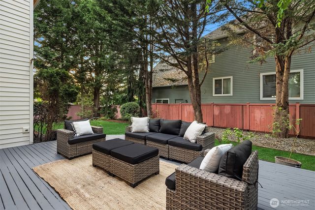 21030 SE 5th Street, Sammamish, WA 98074