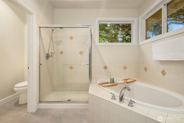21030 SE 5th Street, Sammamish, WA 98074