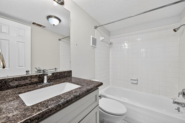 711 Worthshire Street, Houston, TX 77008