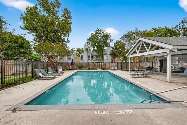 711 Worthshire Street, Houston, TX 77008