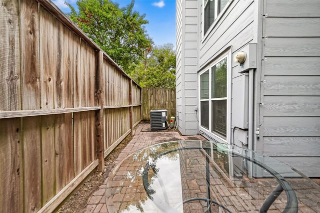 711 Worthshire Street, Houston, TX 77008