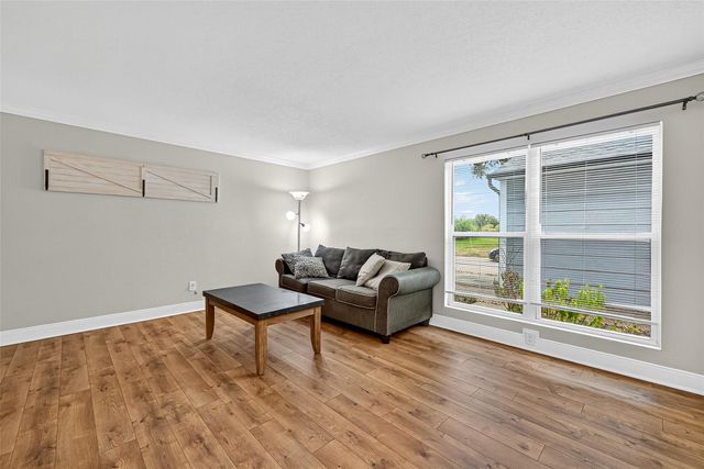 711 Worthshire Street, Houston, TX 77008