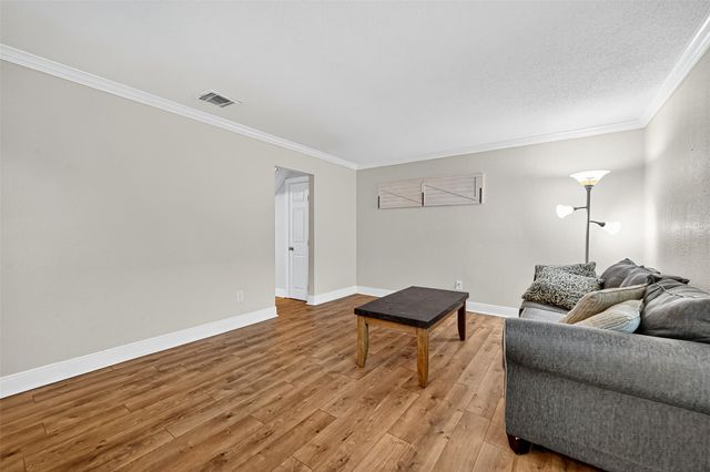 711 Worthshire Street, Houston, TX 77008