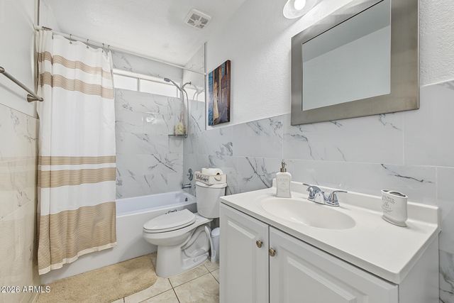 1225 E Douglas Avenue, Gilbert, AZ 85234