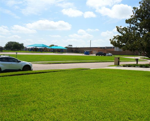 2135 Squire Dobbins Dr Drive, Sugar Land, TX 77478