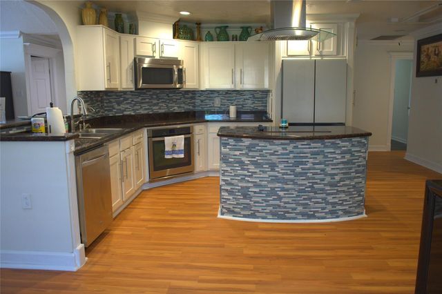 2135 Squire Dobbins Dr Drive, Sugar Land, TX 77478