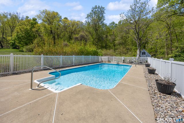 96 Farmingberry Drive, Southington, CT 06489