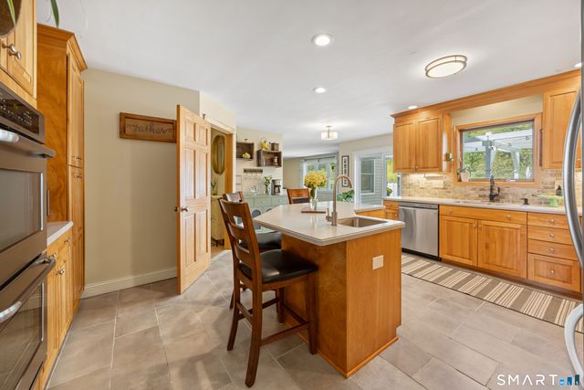 96 Farmingberry Drive, Southington, CT 06489