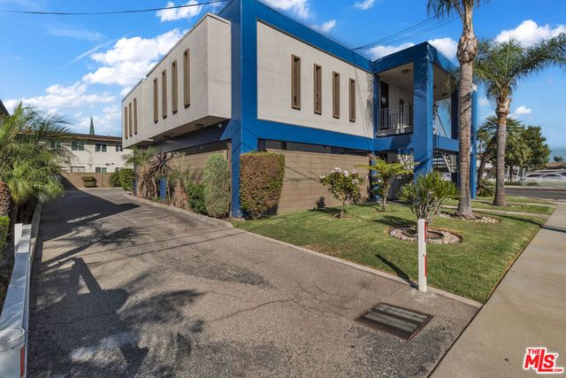 10535 Paramount Boulevard, Downey, CA 90241