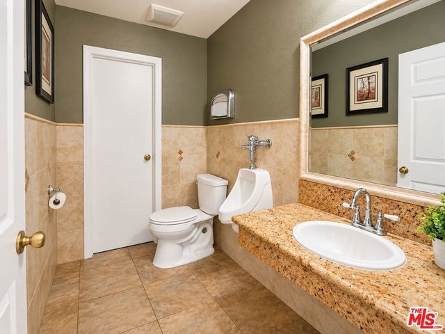 10535 Paramount Boulevard, Downey, CA 90241