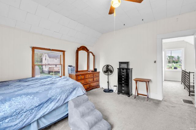 215 W Grove Street, Kendallville, IN 46755
