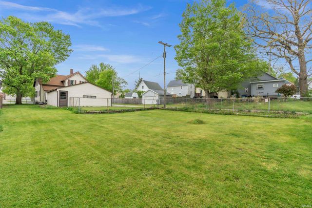 215 W Grove Street, Kendallville, IN 46755