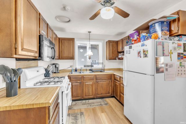 215 W Grove Street, Kendallville, IN 46755