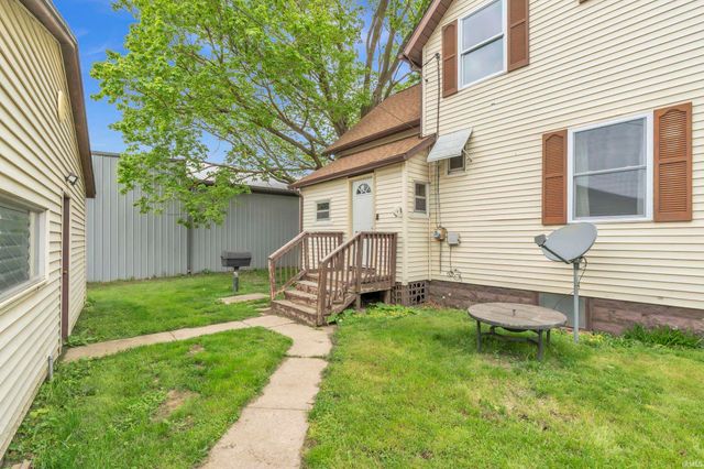 215 W Grove Street, Kendallville, IN 46755