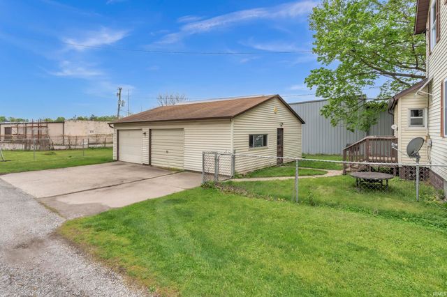 215 W Grove Street, Kendallville, IN 46755