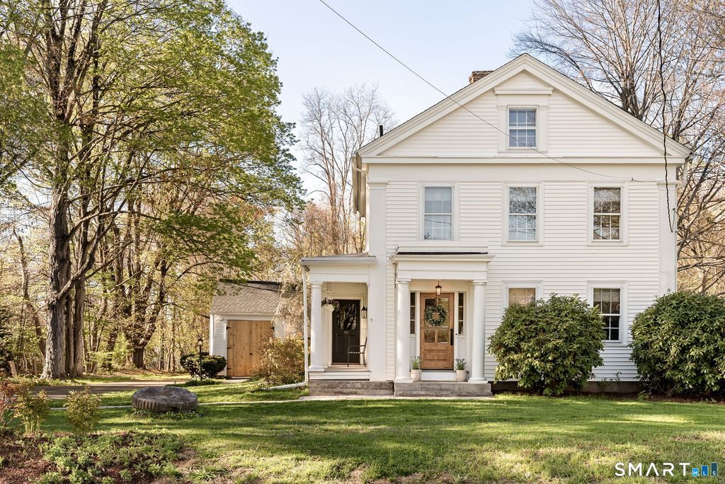 151 Neipsic Road, Glastonbury, CT 06033