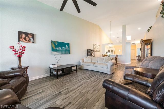 235 W Naomi DR 5901, Naples, FL 34104