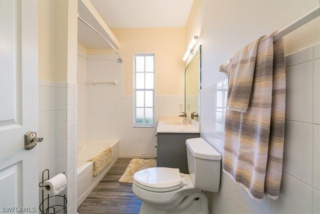 235 W Naomi DR 5901, Naples, FL 34104