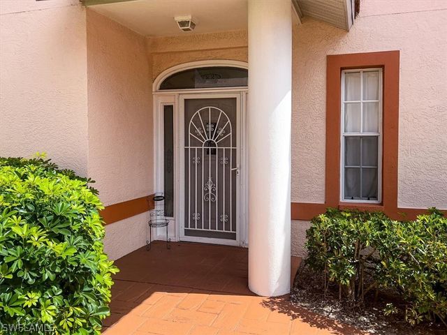 235 W Naomi DR 5901, Naples, FL 34104
