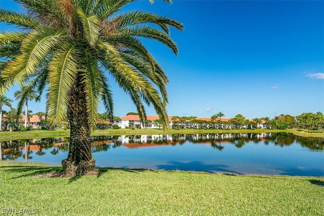 235 W Naomi DR 5901, Naples, FL 34104