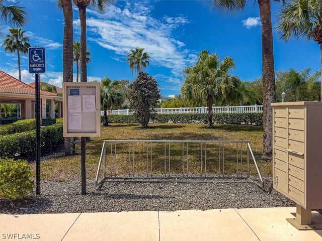 235 W Naomi DR 5901, Naples, FL 34104