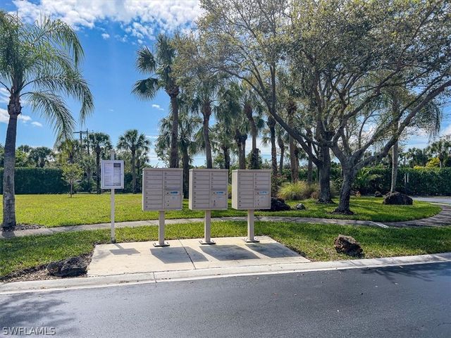 235 W Naomi DR 5901, Naples, FL 34104