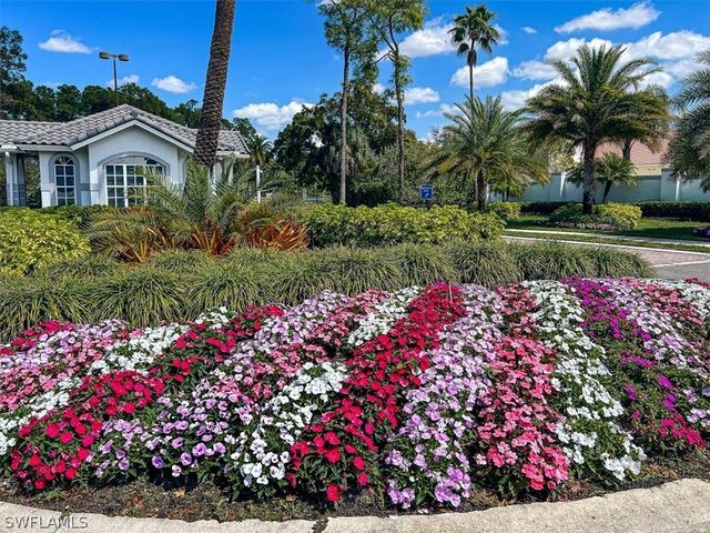 235 W Naomi DR 5901, Naples, FL 34104