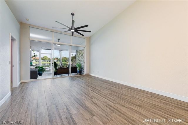 235 W Naomi DR 5901, Naples, FL 34104