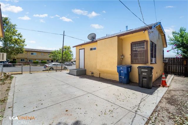 730 Oregon, Bakersfield, CA 93305