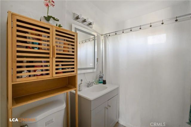 730 Oregon, Bakersfield, CA 93305