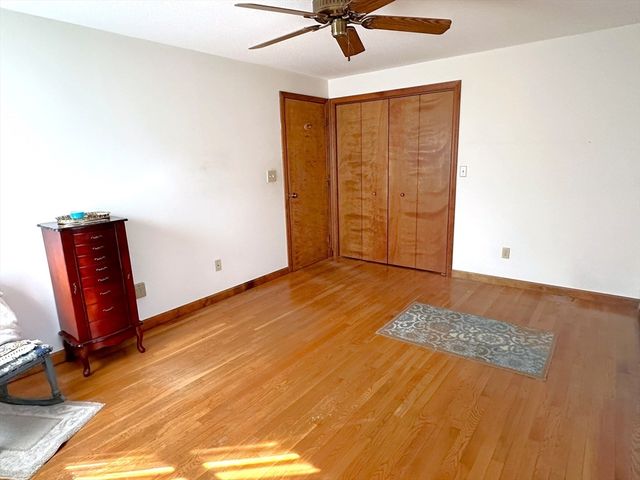 175 College Park Rd, Fall River, MA 02720