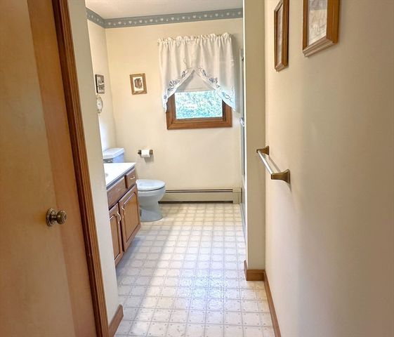 175 College Park Rd, Fall River, MA 02720