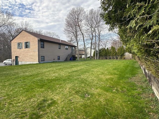 175 College Park Rd, Fall River, MA 02720