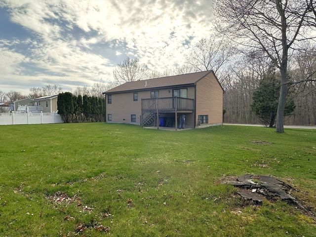 175 College Park Rd, Fall River, MA 02720