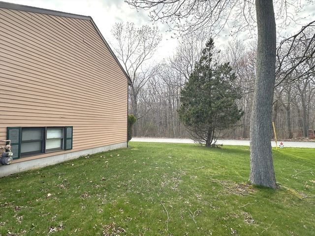 175 College Park Rd, Fall River, MA 02720